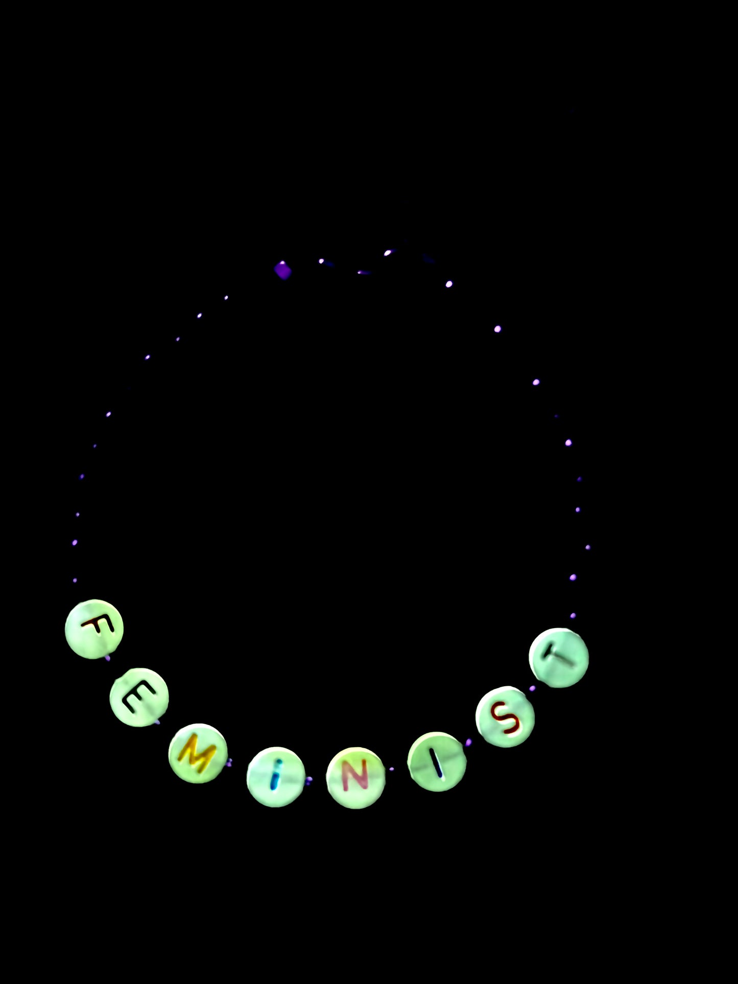 FEMINISTIN Armband - schwarz/weiß (fluoreszierend)/bunt