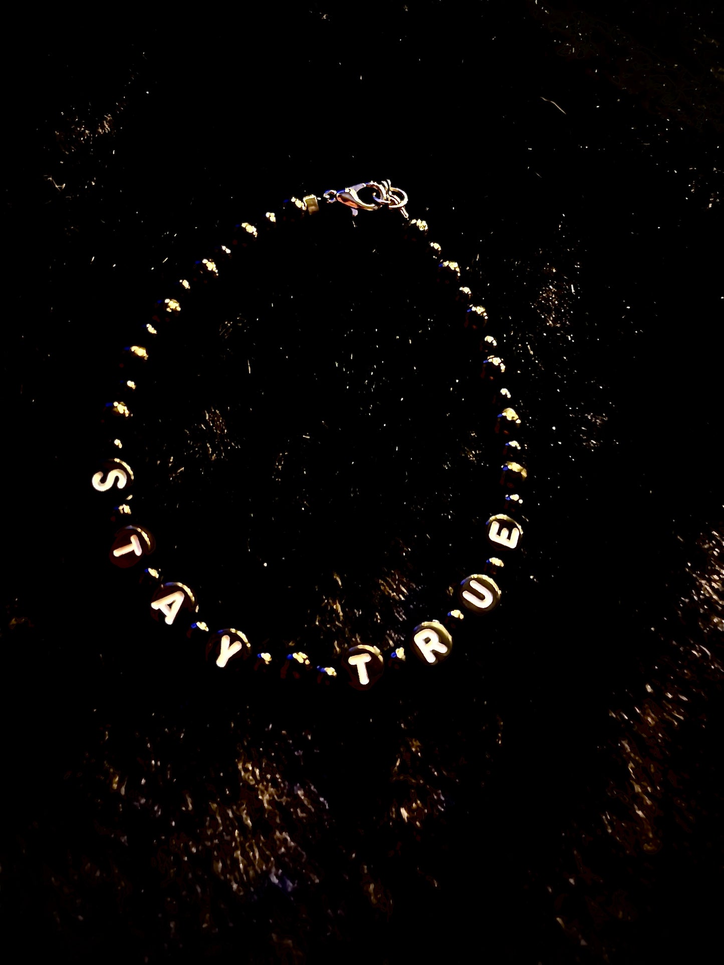 STAY TRUE - Armband - schwarz/weiß