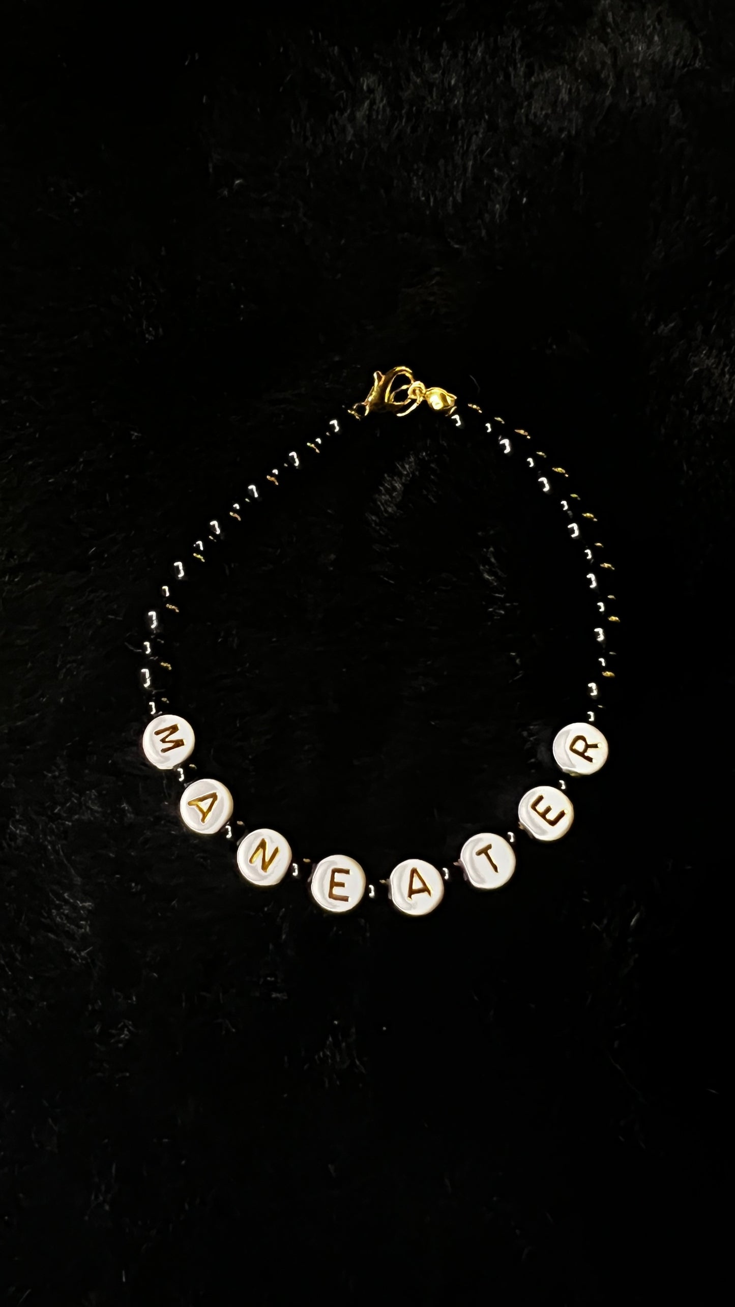 MANEATER Armband - schwarz/weiß/gold