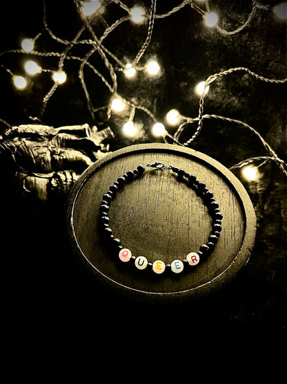 QUEER Armband - schwarz/weiß (fluoreszierend)/bunt