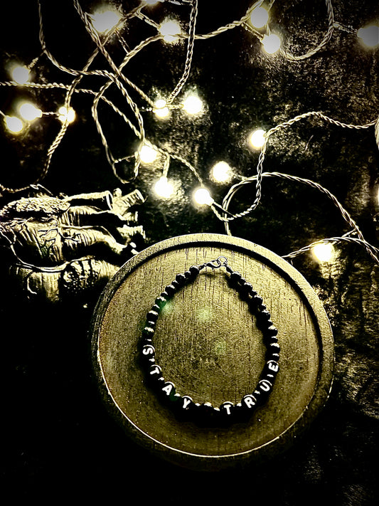 STAY TRUE - Armband - schwarz/weiß